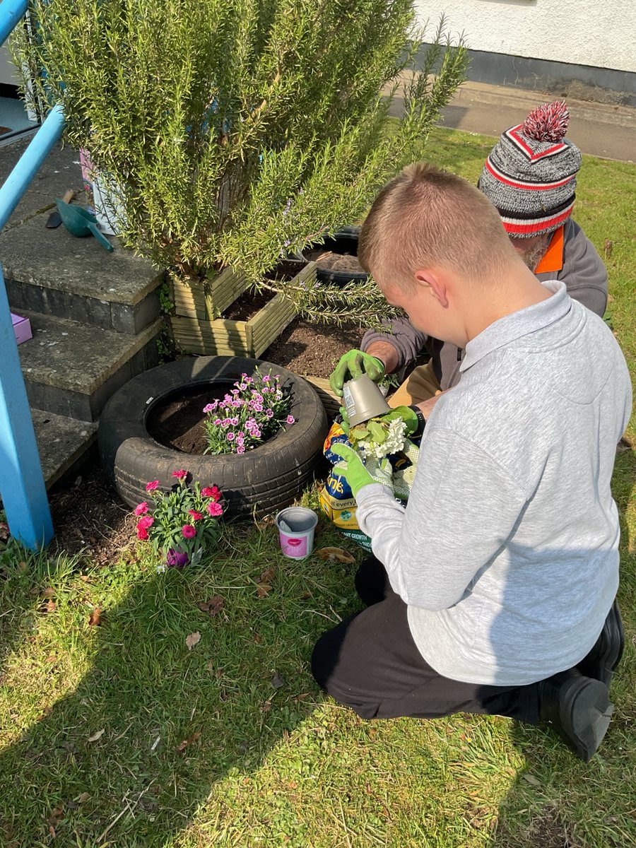Spring has sprung at Beechwood College and it's been wonderful to see so many vibrant new flowers planted by our students surrounding our classrooms! 

#ALN #SEN #Education