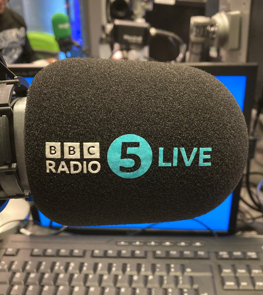 Another Fighting Talk in the bag and now available on BBC Sounds/Apple. Have a listen here - 

🎧 bbc.co.uk/sounds/play/m0…

🍏 podcasts.apple.com/gb/podcast/dou…