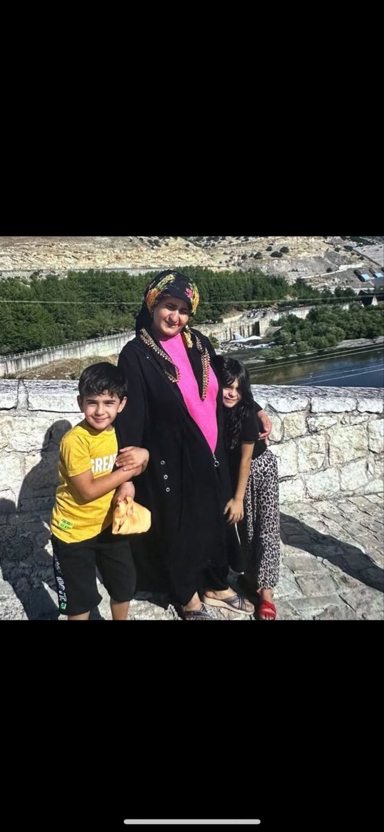 boran_leyla's tweet photo. @37Spy https://t.co/MBChTS3nW1