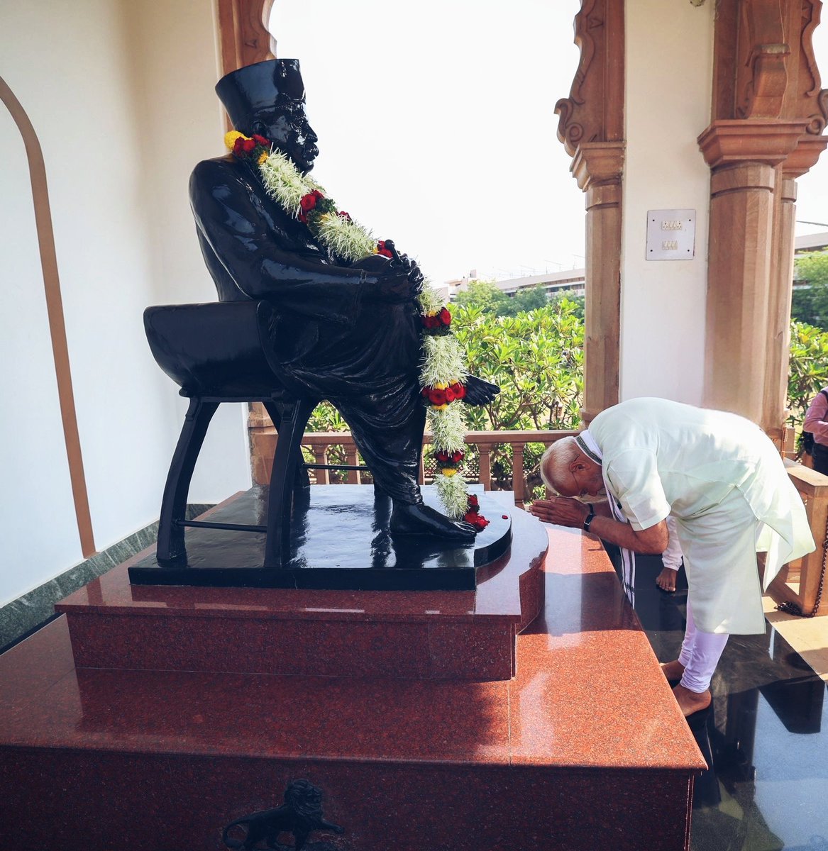 Prashan65353108's tweet photo. Pic Of Day ❣️
#ModiInNagpur https://t.co/iuiXGjMCKW