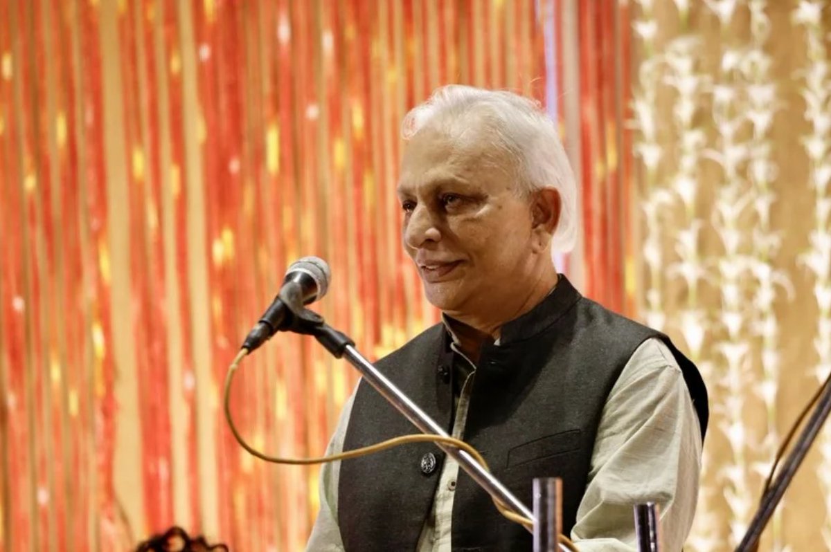 SatsangTweets's tweet photo. Is complete dependence on a Guru a hurdle on the spiritual path? 🌿
Read Sri M’s insightful words on self-effort, inner growth, and true guidance.
🔗 https://t.co/fgepmJ9Dkp
#SriM #SpiritualWisdom #InnerJourney #PathToEnlightenment #GuruAndDisciple #MindfulnessMatters https://t.co/s89Suwp04y