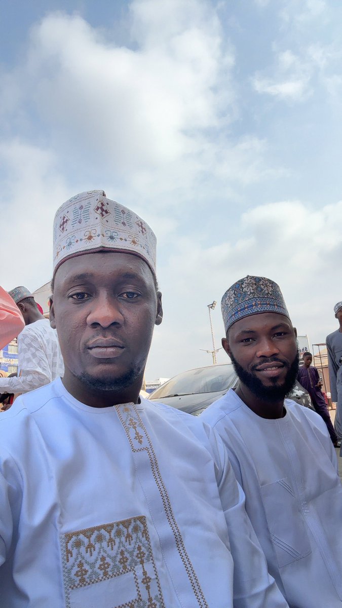 Waspapping_'s tweet photo. Eid Mubarak from me and my family #EidMubarak #EidAlFitr 

Cc @Al_ameeen_yabo https://t.co/ztzVCWp87O