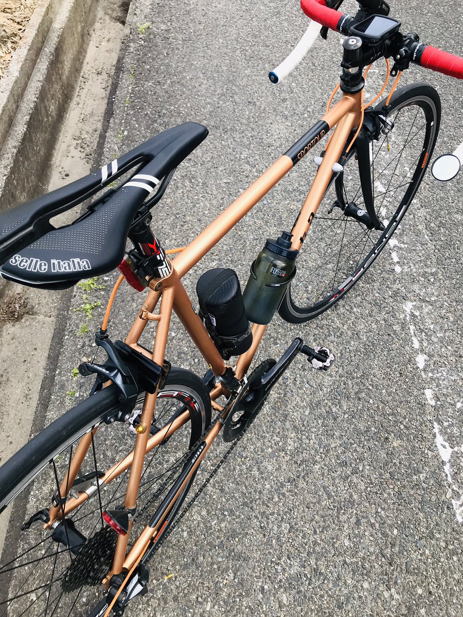ranpitsu5men's tweet photo. #cycling #MIYATA#miyatabikes 
#スポルツアー
#selleitalia #SP-01
#ミヤタサイクル#サイクリング
#サイクリスト#ロードバイク https://t.co/SgBjR7VmyG