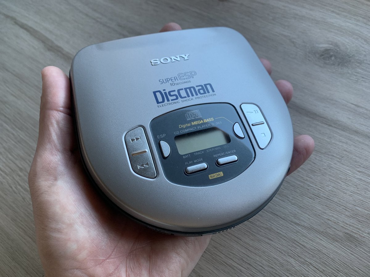 FGrau's tweet image. Parecido a este! 😜
#Sony #Diskman #retrogeek