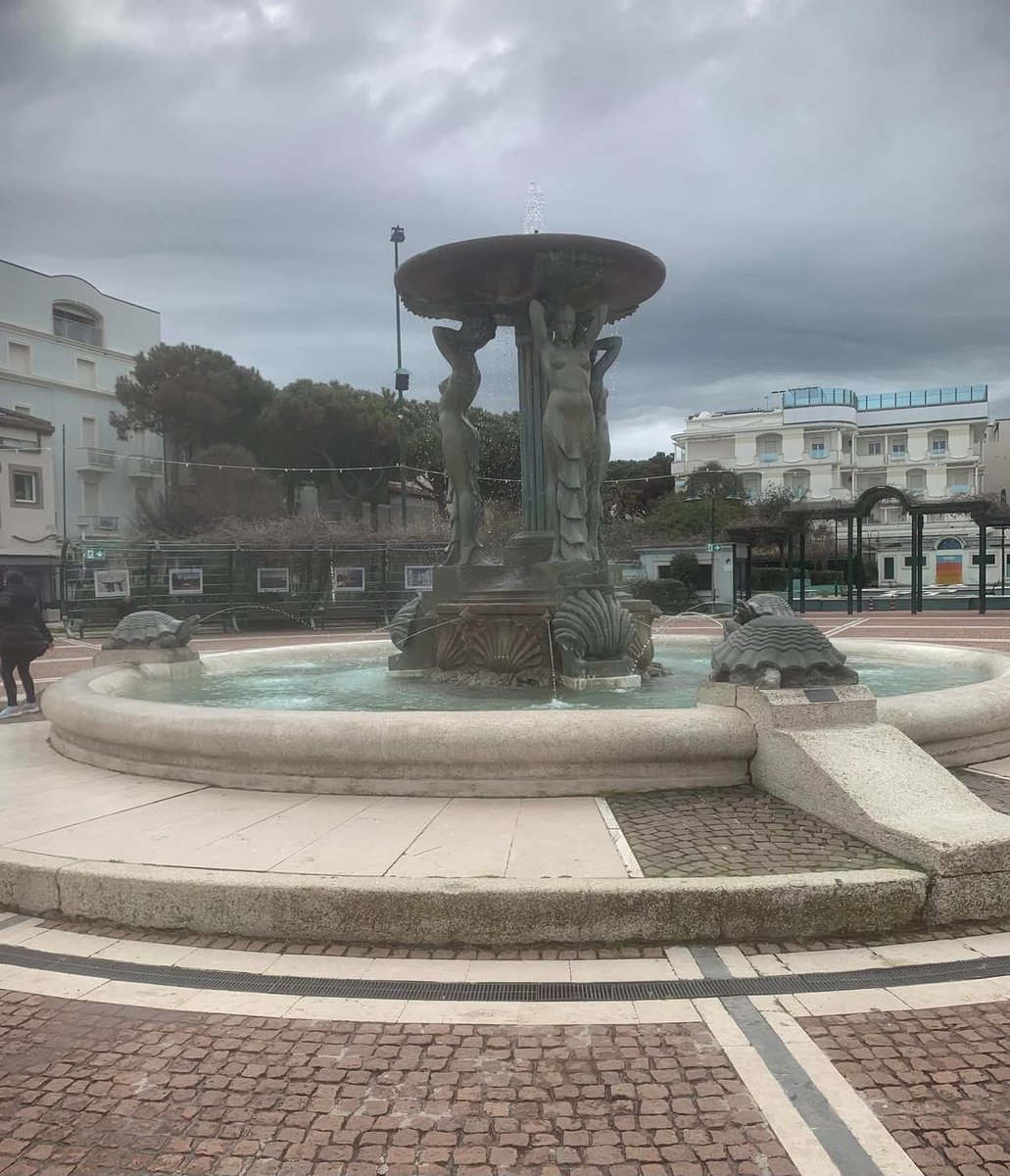 Grazie per il conferimento del Premio Letterario Città di Cattolica - Pegasus Literary Awards e complimenti agli altri premiati, alla presenza delle autorità locali e di un caloroso pubblico che affollava lo storico Teatro della Regina della vivacissima Città di Cattolica