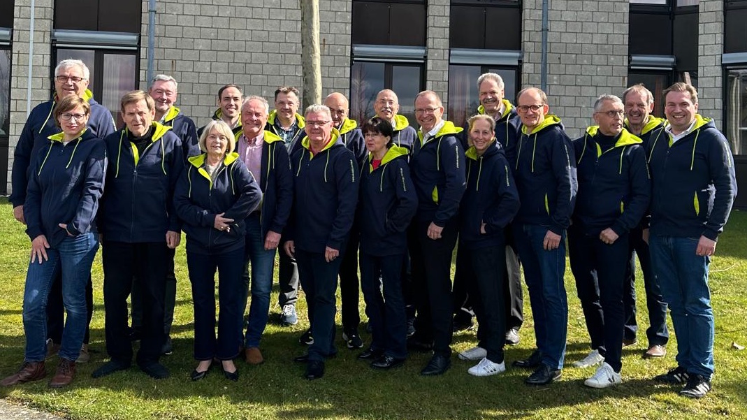 „Eine Spitzensportagentur mit großen Gremien wird nichts besser machen“: Die beiden größten Landessportbünde NRW und Bayern begrüßen den Entwurf des Koalitionsvertrags der Bundesregierung, der eine Sportmilliarde für Investitionen in Sportstätten vorsieht! lsb.nrw/medien/news/ar…