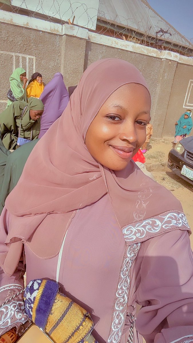haifah_er_abba's tweet photo. Eid Mubarak 🤍

TaqabbalAllahu minna wa minkum. #EidMubarak  ❤️🎉 https://t.co/Tp9cu6ub0U