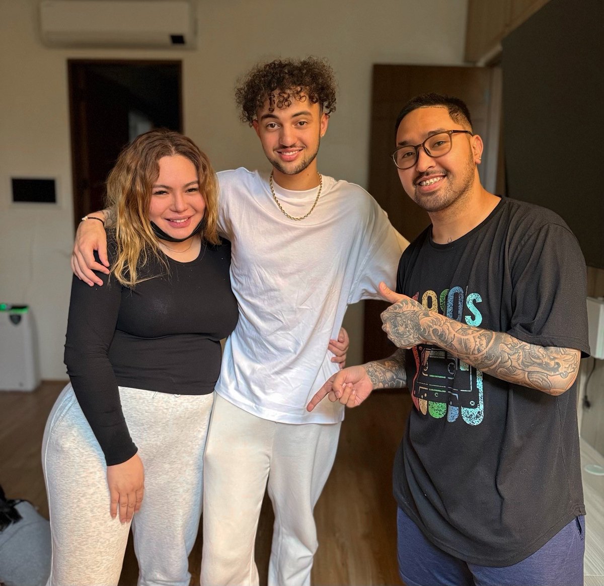 Congrats ate Mari  nasagasaan ng rumaragasang TETE from TEXAS ang Perlas ng PINAS 🤠 At…. Hindi ka baog HAHAHAHAHAHA 😂 

To Landon, thank you bro for rocking the bed good 🔥🛌