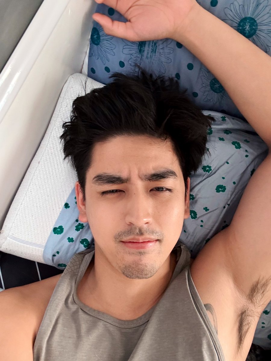 Hirap bumangon jet lag parin 🤣😅