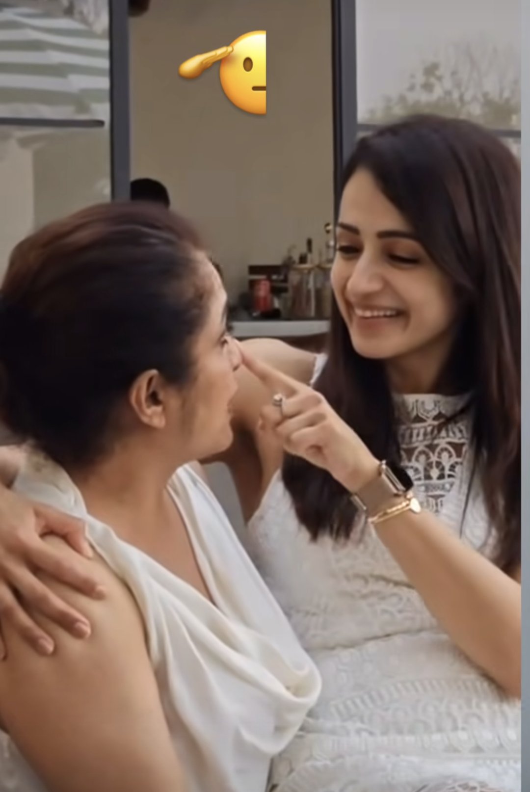 GnRuKnibcAAUBJf?format=jpg&name=large