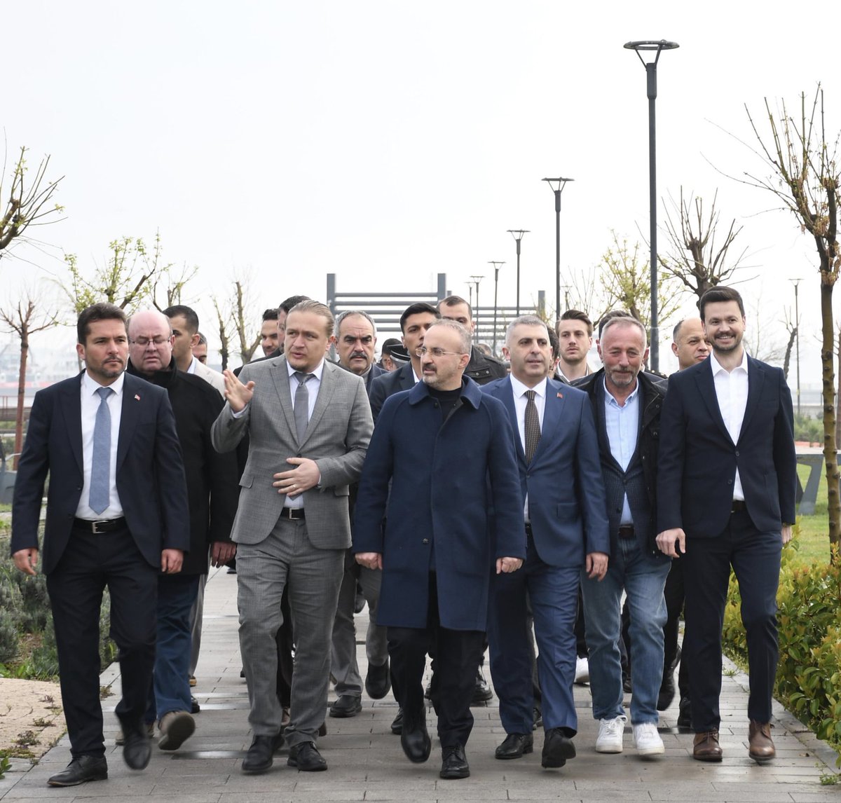 turanbulent's tweet photo. 📍Lapseki 

Birlik ve beraberliğimiz daim olsun…Nice Bayramlara…

Baba ocağımızda hemşehrilerimizle bayramlaşıyoruz... 

#RamazanBayramı https://t.co/1l5IwHF1MN