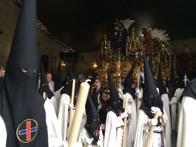 Recorridos de las Hermandades en la Semana Santa de Sevilla 2025: ¿Cuántos Kilómetros Caminan los Nazarenos?