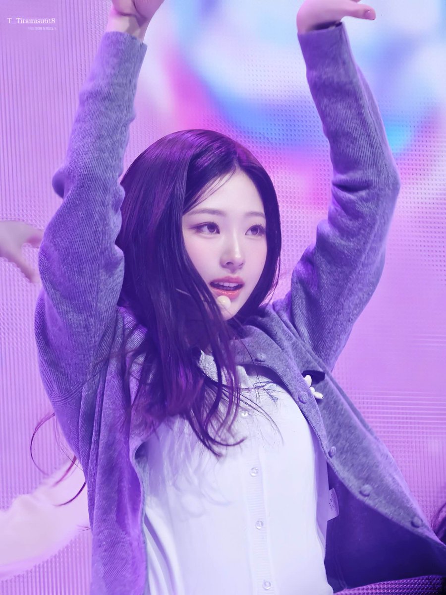stellakimpics's tweet photo. ♡: hiya! i'm a pics account for #Hearts2Hearts #스텔라 Kim! I'll try my best to do daily updates and posts of all things stella, and to make sure all stellars keep up with stella updates!

#HEARTS_2_HEARTS #Hearts2Hearts #SMNGGDebut #SMNGG #김다현 #하츠투하츠 https://t.co/IGP4nAdkUP