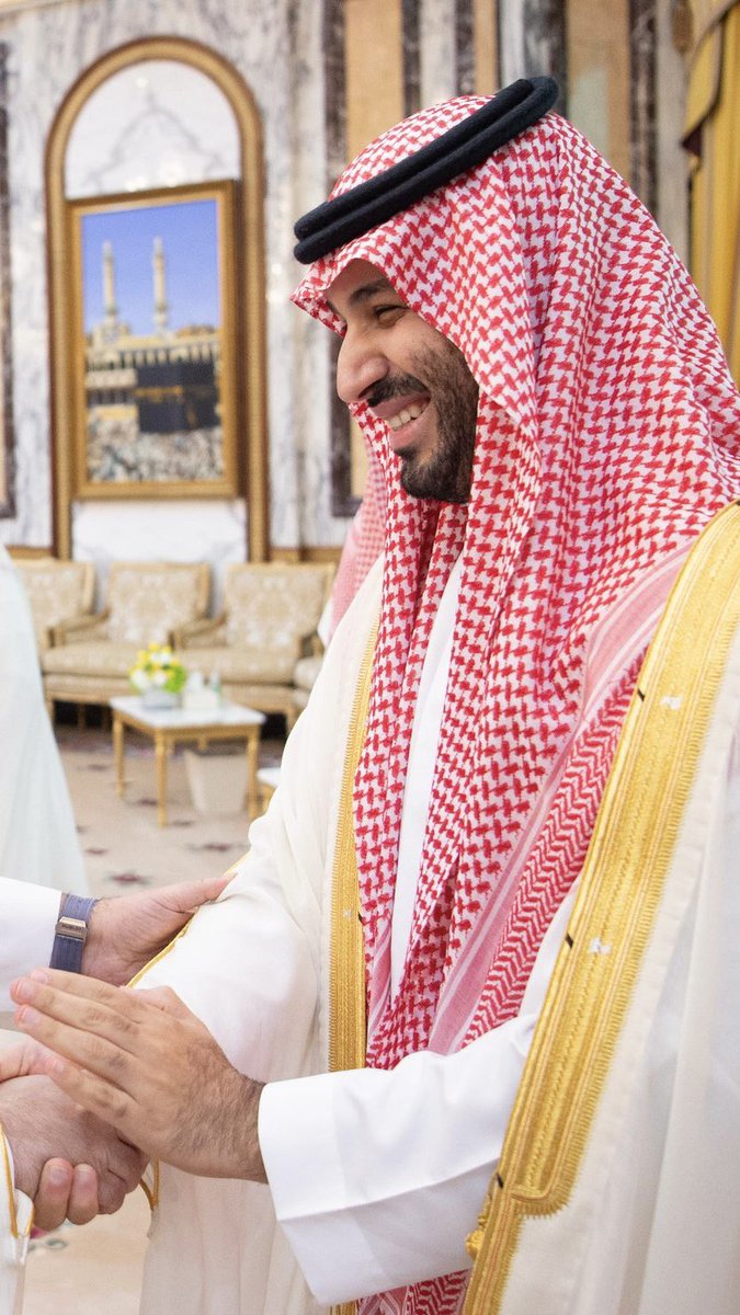 ضحكة حجاجه كل همٍّ تزيله ،،💚🇸🇦
