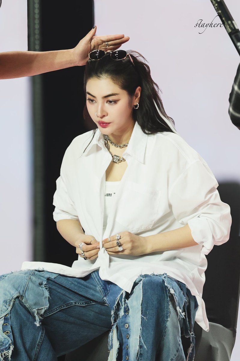 She is no longer a baby tiger🐯

FAYE TIMELESS LOVE IN BKK  
#MGIxFaye1stFanMeeting