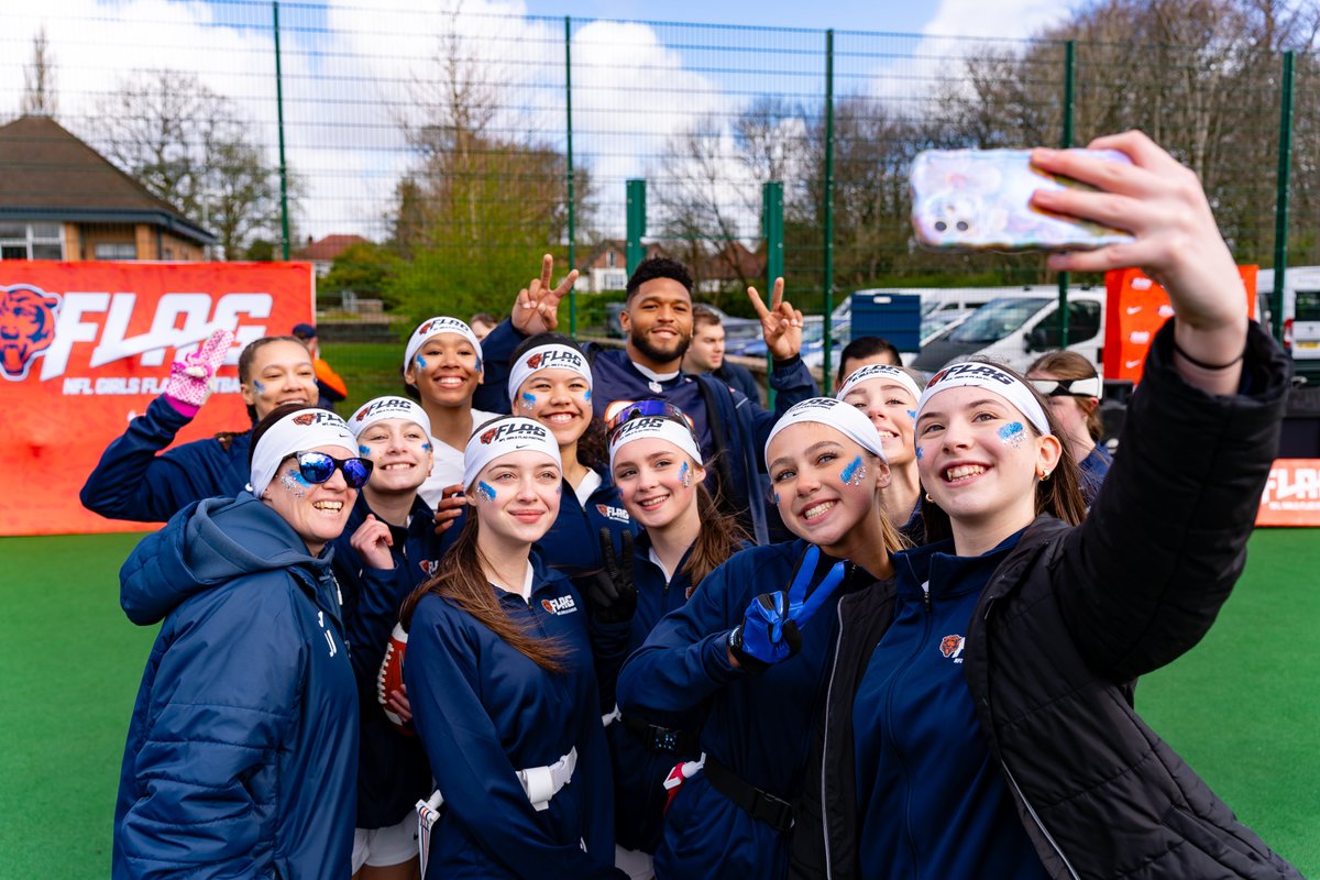 Congrats to <a href="/MoorsideHigh/">Moorside High School</a> who finished Game day 1 of the <a href="/ChicagoBears/">Chicago Bears</a> GM Girls flag league at the top of the standings with a 4-0 record! Who will catch them???

#Flagfootball #Chicagobears #GirlsFlag

📸 <a href="/ReeceAshby/">Reece Ashby</a>
