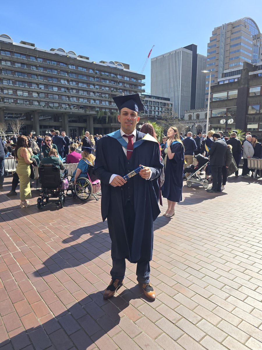 alexandergalati's tweet photo. Believe in yourself. I did it. I did it. #graduation https://t.co/sXDsm2qimO
