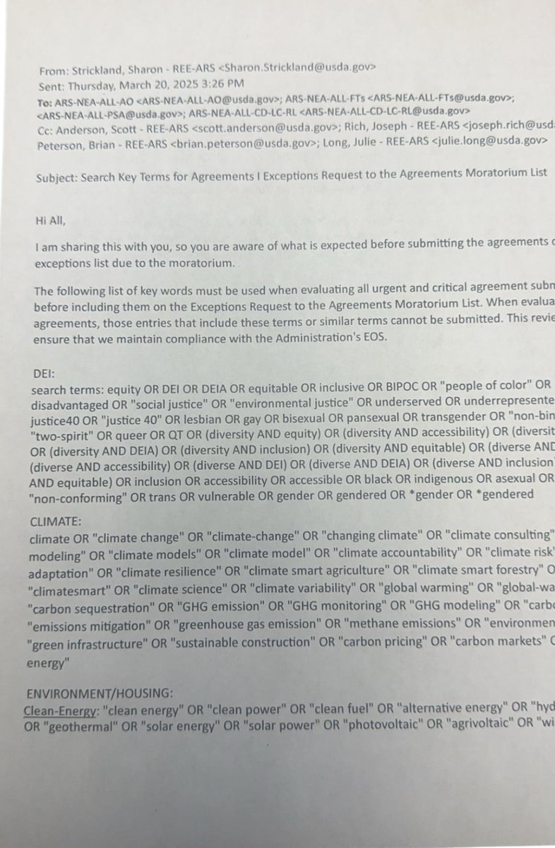 MorePerfectUS's tweet image. SCOOP: A leaked memo reveals a huge list of terms banned by the USDA’s Agricultural Research Service, including “climate,” “vulnerable,” and “safe drinking water.”

The department is responsible for monitoring crops to make sure they are not diseased and can be used for food.