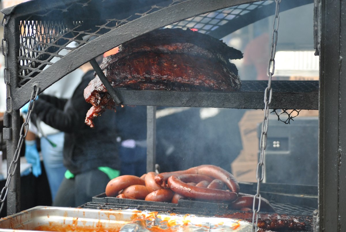 #BrookCherryFest is more than the music! 📸

Join us for 100+ vendors in the Artist Market, dozens of sponsor tents with free goodies, shows from the Puppy Pals Live at 1, 3, and 5PM, and more!

Weather updates: brookhavenga.gov/festival/page/…