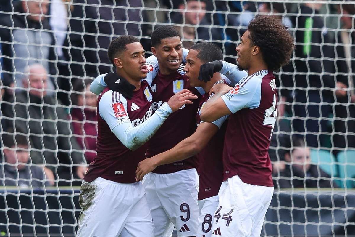 MediaAstonVilla's tweet photo. My fucking team 💜 https://t.co/hPW7UJSqZW