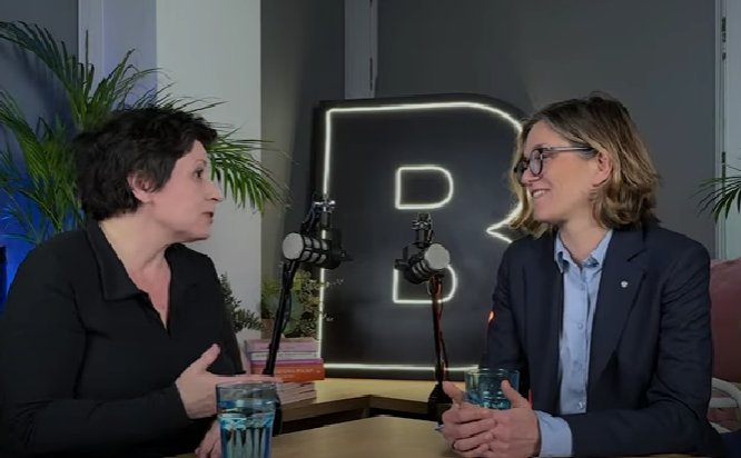 W PL każdy sam pracując zbiera pieniądze na emeryturę. Prawda? 
Tak, poza 1 grupą zawodową i 1 pracodawcą. Na emerytury księży składamy się wszyscy a nie pracodawca kościół. To niesprawiedliwe i dlatego #FunduszKościelny 
O tym rozmawiałyśmy z <a href="/MagdaBiejat/">Magda Biejat</a>
youtube.com/watch?v=E-2Av8…