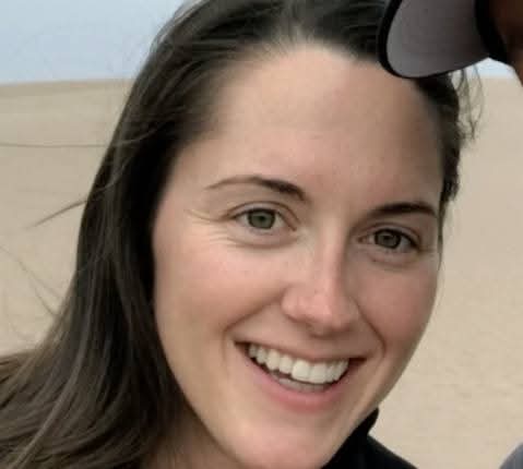 melfeelswaggish's tweet image. Holy shizz guys, I think the Facebook citizen detectives have found Nicole Kessinger! She attended a friend&apos;s funeral apparently, what do you guys think?
#NicoleKessinger #ChrisWatts