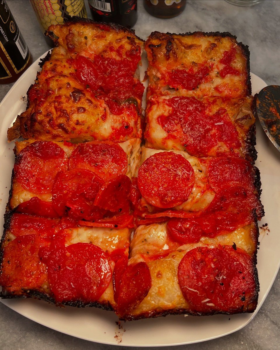 Anybody craving some homemade Detroit-style pizza?