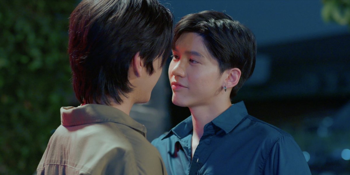 GMMTV's tweet photo. เรื่องนี้จะไม่เหลือที่ยืนให้คนโสดเลยดิ้ #Perfect10LinersEP23

@tnbau1 @besevboom https://t.co/WNSwiVZ56V