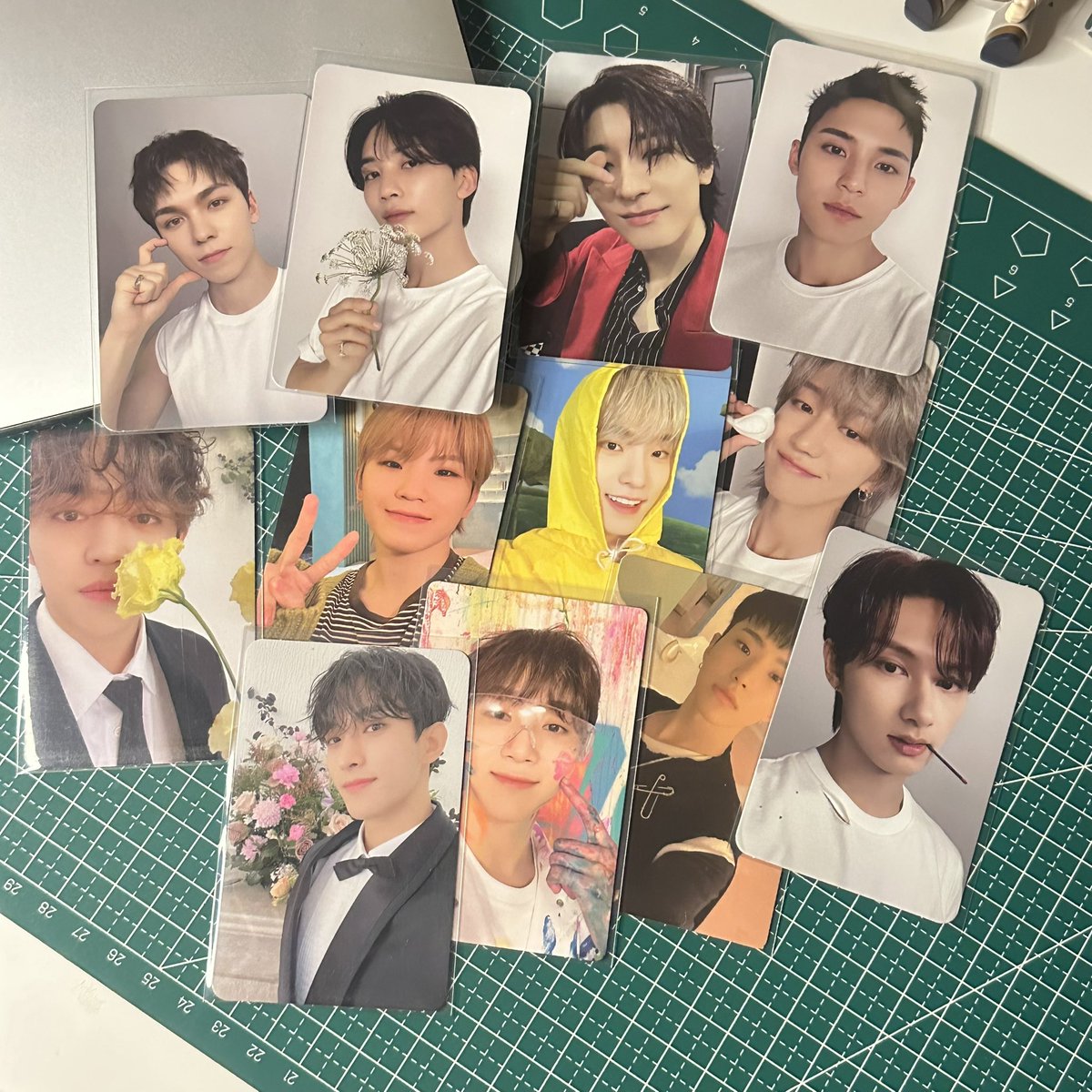 yupnyamnyam's tweet photo. 🖇️ FREE PHOTOCARD SVT FOR 12 WINNER  . ˖⋆⑅˚₊ 

ꗃ follow me + rt + like 
ꗃ rep " member yang kamu mau "
ꗃ 1 photocard untuk 1 orang ( total 12 winner ) 

close💭 : 31 maret 2025 ( co 4.4 ) 

good luck y'all⊹ ᮫﹆ֹ 🎀 https://t.co/0wtQOvVHFi
