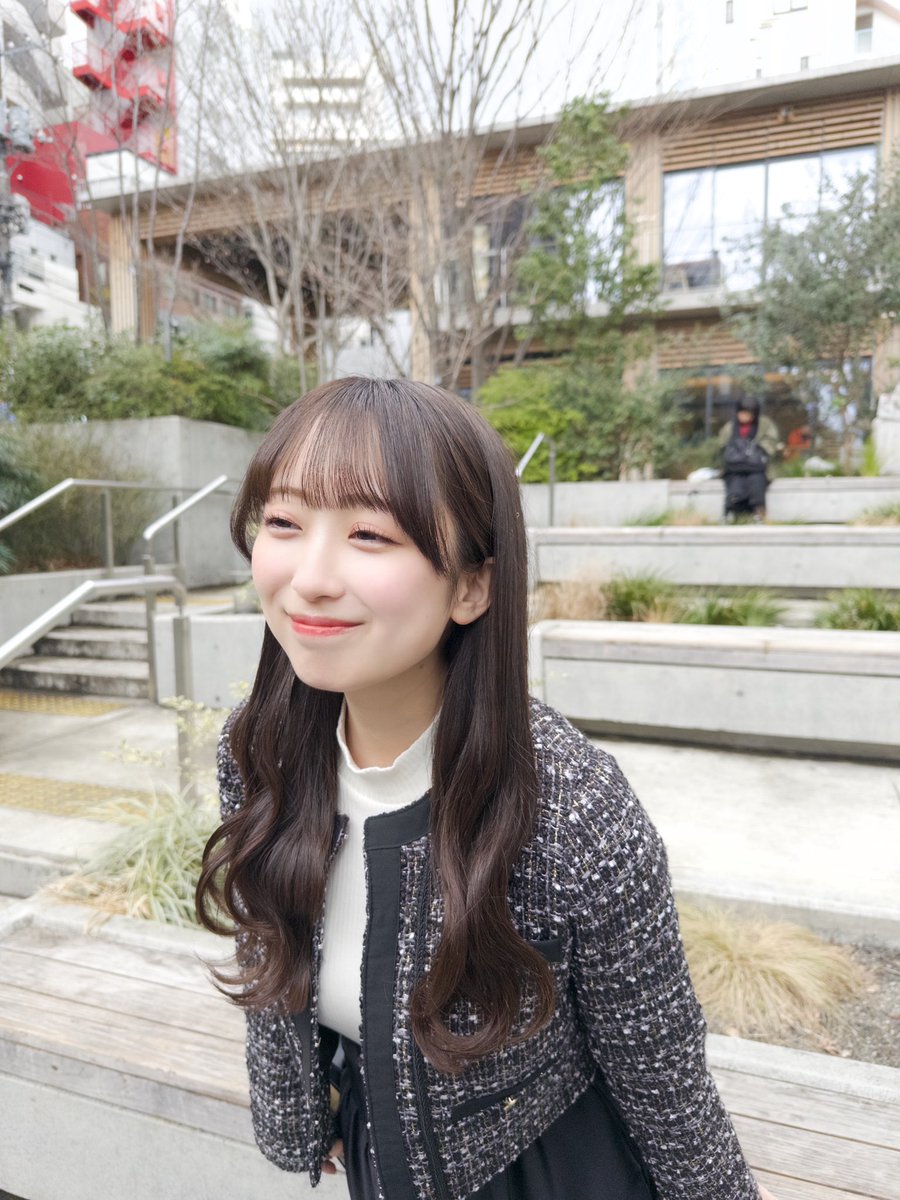 にーーーっ