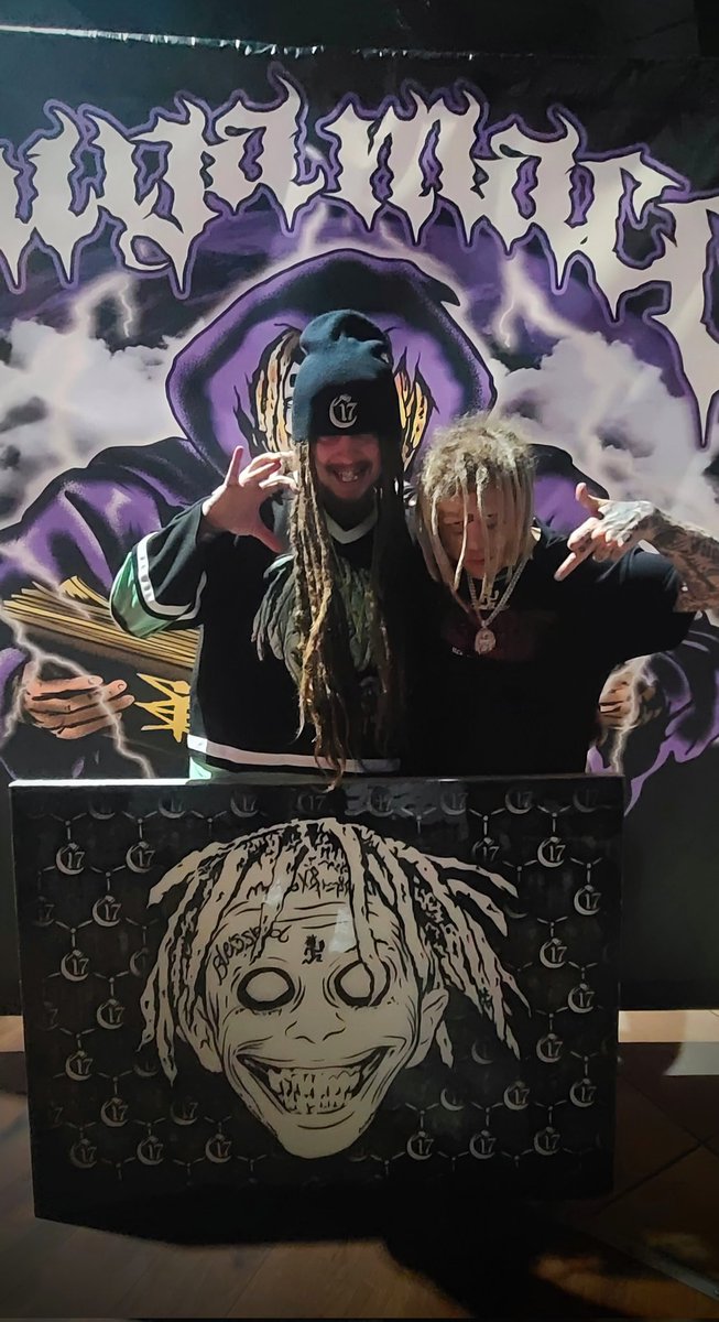 The universe is sad Juggalohio 3 is over for this year
🥺
Thank you <a href="/ouijv/">Wicked Clown Ouija Macc</a> this one holds a special place in my heart
We'll cross paths again
🖤
MCL to everyone who showed up and showed out 
🌙1️⃣7️⃣🪓
Whoop whoop foo