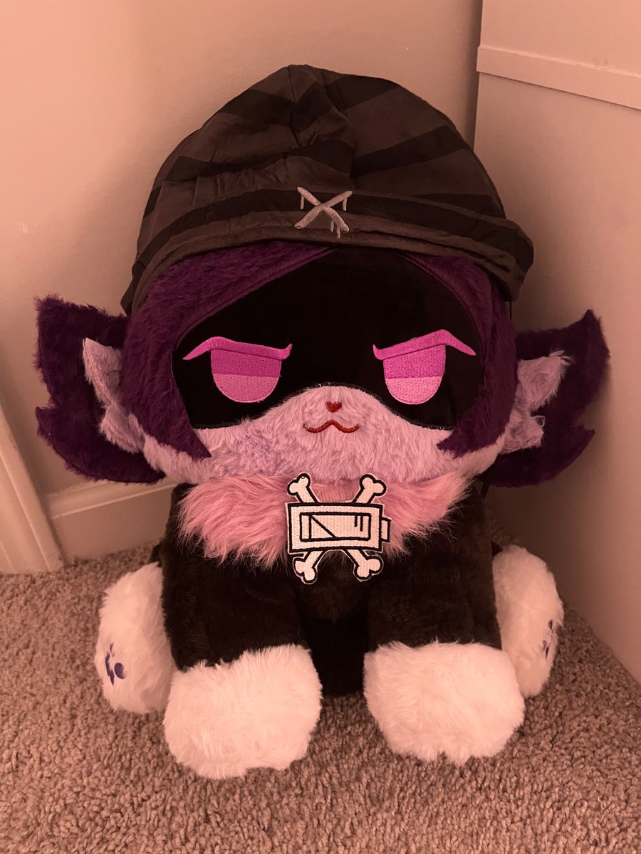 fig_cooki's tweet photo. MY BABY IS HOME
#murderdrones #uzidoorman #uzimeow #silly https://t.co/0NqJJLT4Sj