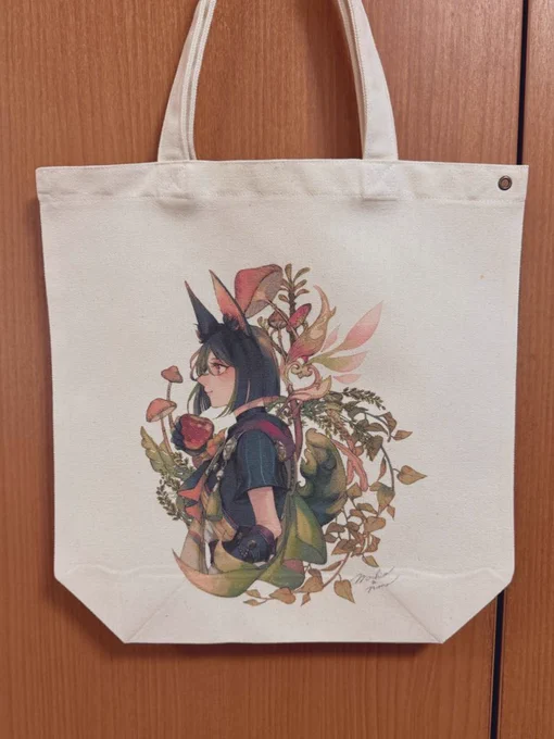 もちおさんとコラボしたデカトートとカワヨアクキーもぜひツリーからご覧になってくだされ 