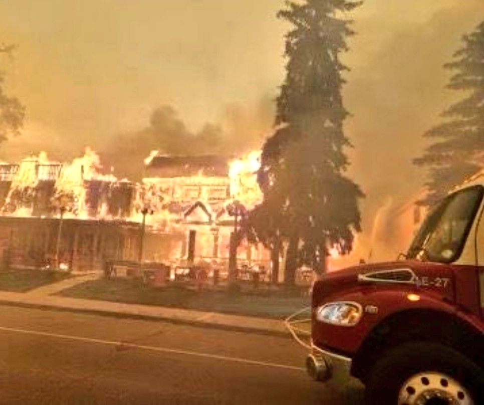 KirkLubimov's tweet photo. Last summer, Jasper National Park had a devastating wildfire burning 39,000 hectares and 1/3 of Jasper town.

It was Canada's 9th most expensive natural disaster and destroyed so much history and natural beauty.

There was so much gov failure before &amp; after. Let's take a look: https://t.co/fxdZAdWmQ8