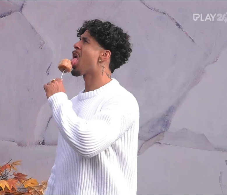 pas op Matti, zo meteen krijg je een brainfreeze, oh wacht  #dakani #bigbrothernlbe