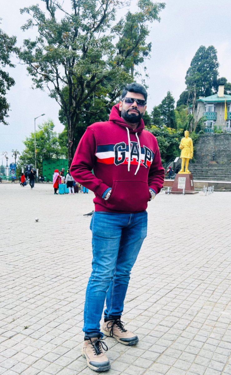 VinodGu29361261's tweet image. "Adventures are better with friends."❤️👍
#latepost #lateupload2025 #GatewayToNortheast #laughter #fun #masti #friends #love #style#WeekendVibes#comedy #question #laugh #smile #jokes #funny #questions #joke #sill#enjoy #kindness #entertainment #siliguri #kurseong #Tinchuley