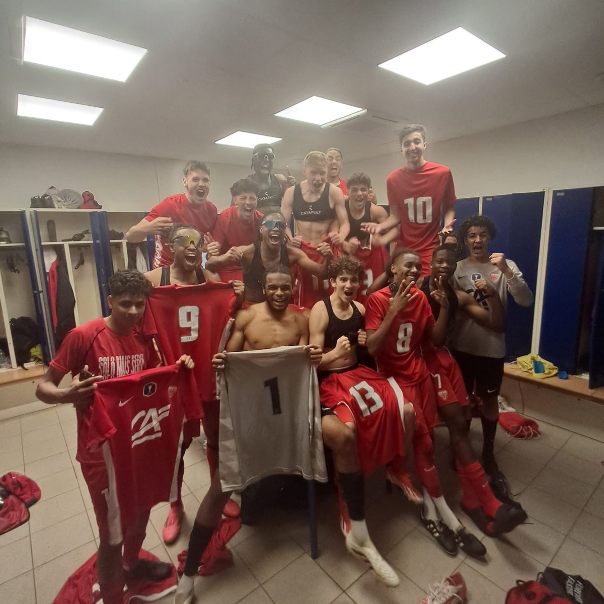 Plus qu'une étape 🏟️
🦉 - 🐥

🙌 à toutes les équipes du Centre de Formation <a href="/DFCO_Officiel/">Dijon FCO</a>