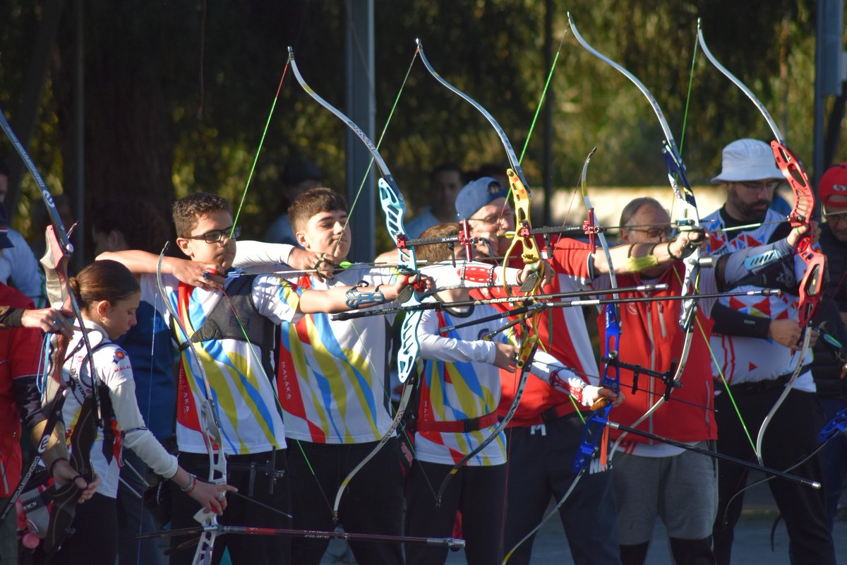arcoclubmalaka's tweet photo. Hemos dado el pistoletazo de salida a la competición al aire libre.
Casi cien arqueros de diversos clubes han participado hoy.
@canalsurmalaga @DiarioSUR @fataprensa @RFETA @DeportesDipMlg @deportemalaga @opiniondemalaga https://t.co/AJ0WyHcCmJ