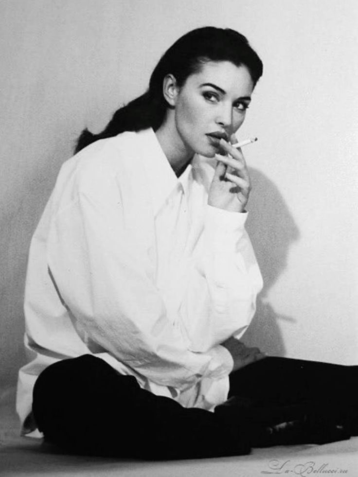 monicabelluciga's tweet photo. Monica Bellucci for Vogue 1994 https://t.co/BLshX1u0ii