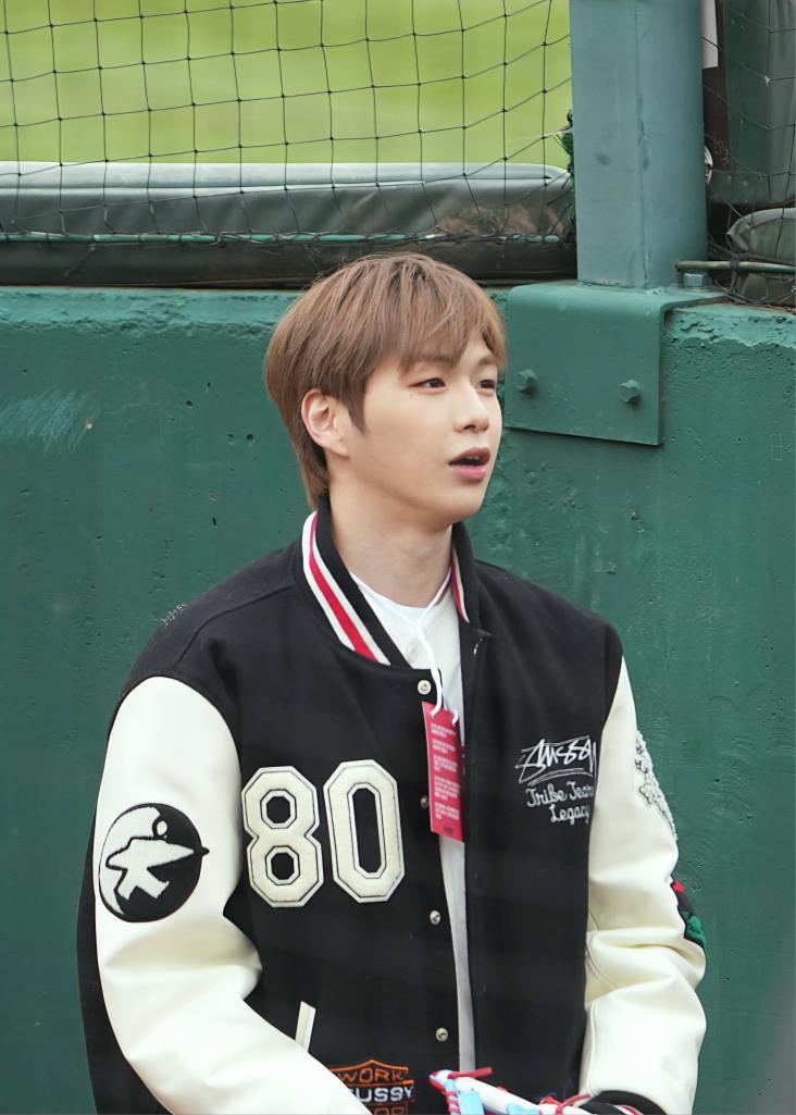 nielyaho's tweet photo. 잘생겼어ㅠㅠㅠㅜㅜ https://t.co/09yss9IdgX