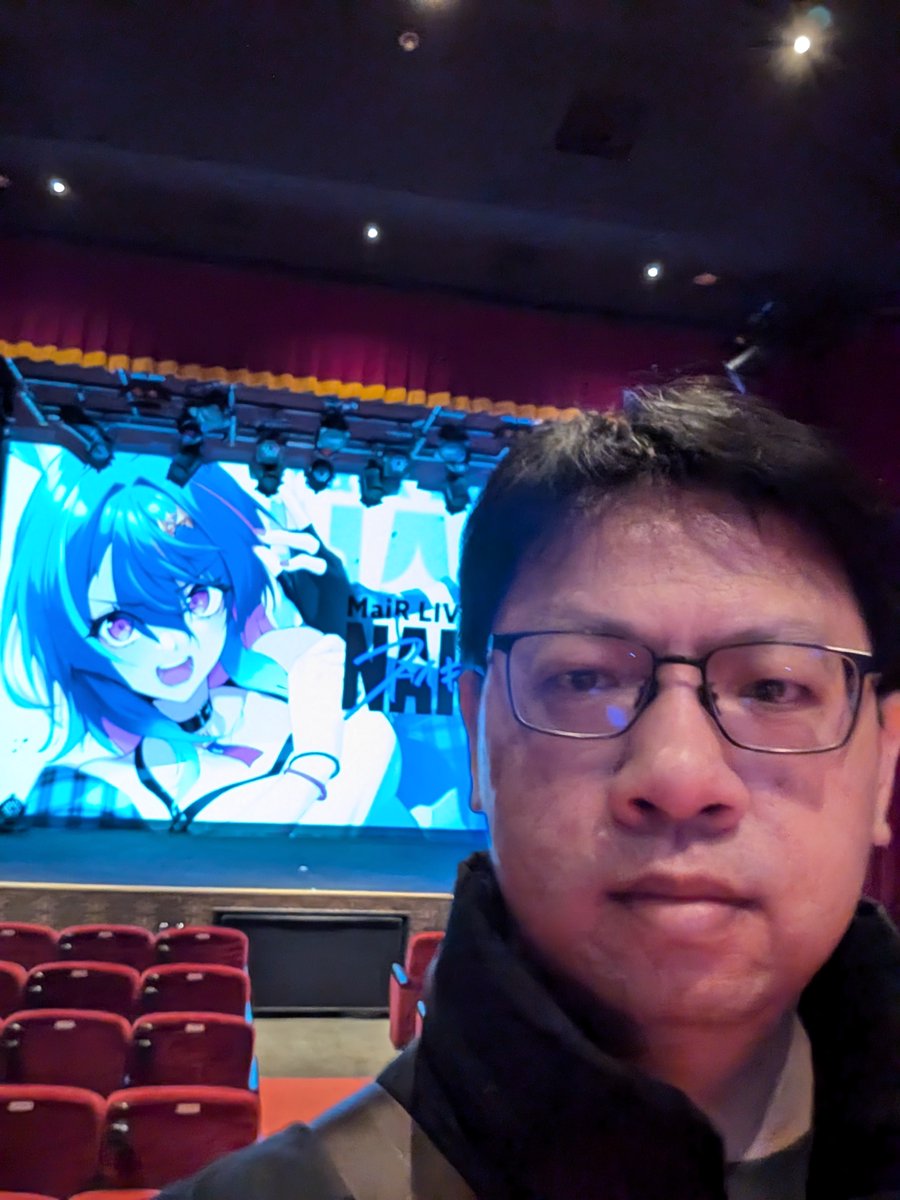 siyunketsu's tweet photo. ついに MaiR のライブを生で聴く夢が叶いました！圧巻のパフォーマンスとサプライズの新曲で、充実したあっという間の時間でした。

東京のホテルに戻り、購入したグッズを開けたら、なんと写真に直筆サイン引換券の抽選チャンスが…！現地で確認しておけばよかった...😭
#MaiRネイキッド https://t.co/QcJTIcWnn5