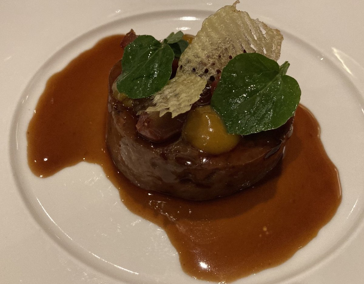 The MICHELIN Guide (@michelinguideuk) on Twitter photo Royale of Challans duck with such well-balanced flavours by Garrett Byrne at Campagne Restaurant
<a href="/campagnekilkenn/">campagne restaurant</a>
#MICHELINStar #Kilkenny #Ireland
guide.michelin.com/gb/en/kilkenny… Royale of Challans duck with such well-balanced flavours by Garrett Byrne at Campagne Restaurant
<a href="/campagnekilkenn/">campagne restaurant</a>
#MICHELINStar #Kilkenny #Ireland
guide.michelin.com/gb/en/kilkenny…