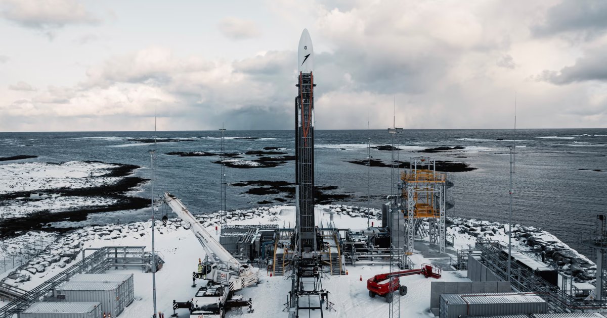 NCentral360's tweet photo. European Orbital Vehicle Launch Fails, Rocket Crashes in Norway. 
#IsarAerospace #AndoyaSpaceport #EuropeanSpace
https://t.co/EPMLJWYazk https://t.co/20XqtvdMjK