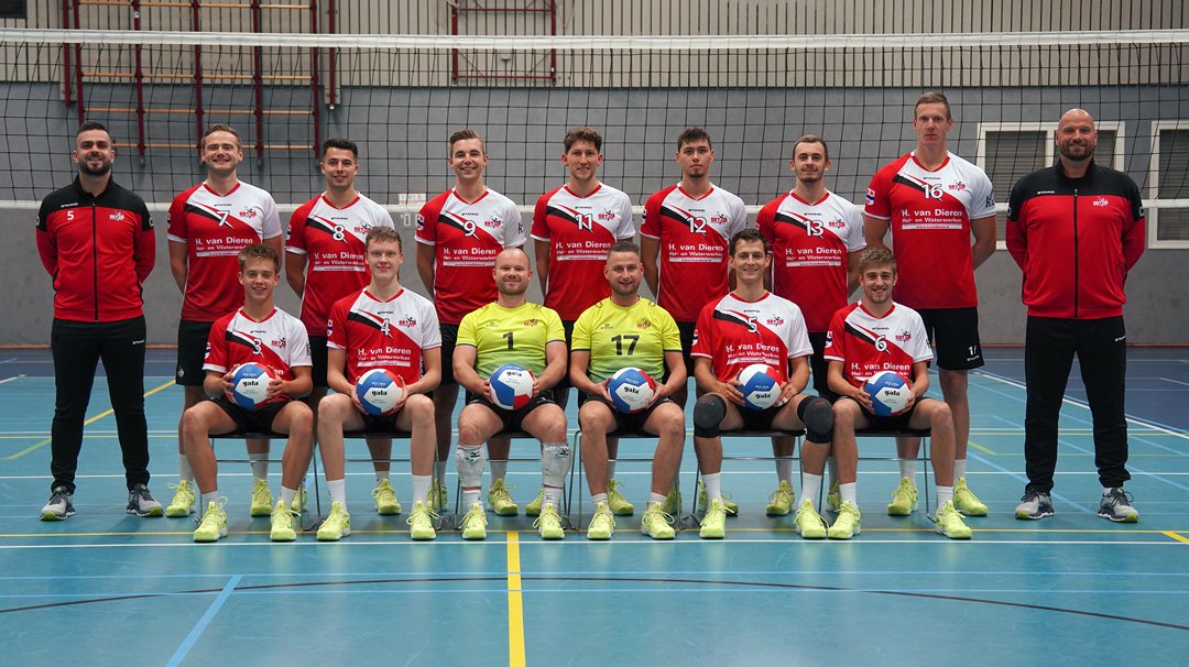 Holtland Accountants Set-Up heeft afgelopen zaterdag de laatste uitwedstrijd van het seizoen verloren. Na een rommelige wedstrijd trok Exstudiantes uit Groningen een 3-1 overwinning uit het vuur. Set standen:  24-18, 25-22, 25-21, 26-24 en 18-25.