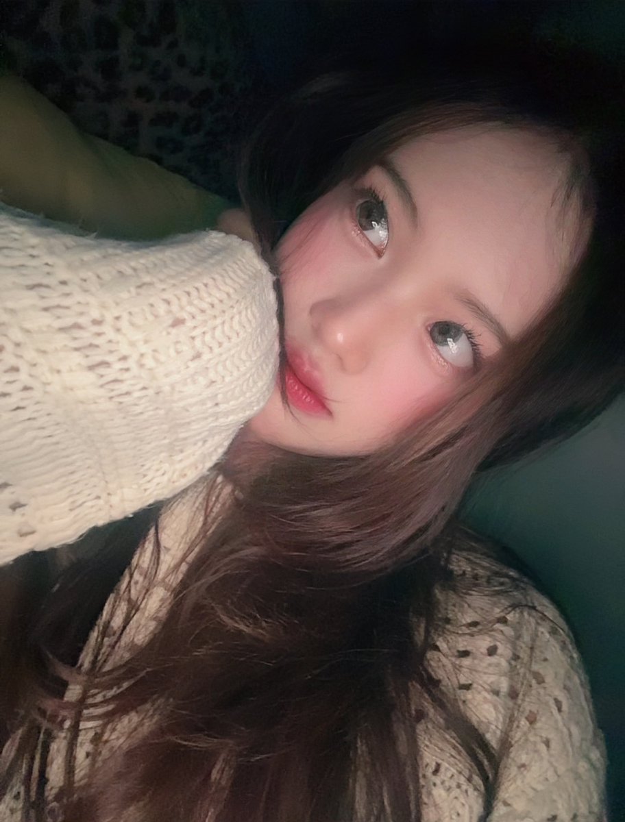jeanevctoriaa's tweet photo. dah lama gaa pap hehe🤓 https://t.co/TtRWyI3Wyo