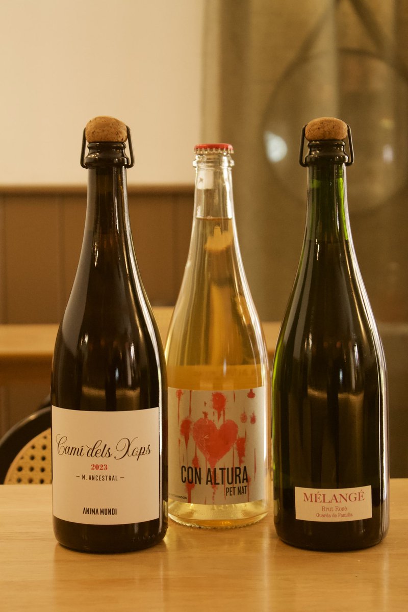 Gonzalo Navidades (@gonzalonp8_) on Twitter photo Domingo en 40๐ค๏ธ
โข Camรญ dels Xops Ancestral 2023 <a href="/ATRoca_wines/">AT ROCA</a>
โข Con Altura Pet Nat <a href="/Altolandon/">ALTOLANDONWINES</a>
โข Melangรฉ Brut Rosita <a href="/recueroandco/">recuero&co</a> Domingo en 40๐ค๏ธ
โข Camรญ dels Xops Ancestral 2023 <a href="/ATRoca_wines/">AT ROCA</a>
โข Con Altura Pet Nat <a href="/Altolandon/">ALTOLANDONWINES</a>
โข Melangรฉ Brut Rosita <a href="/recueroandco/">recuero&co</a>