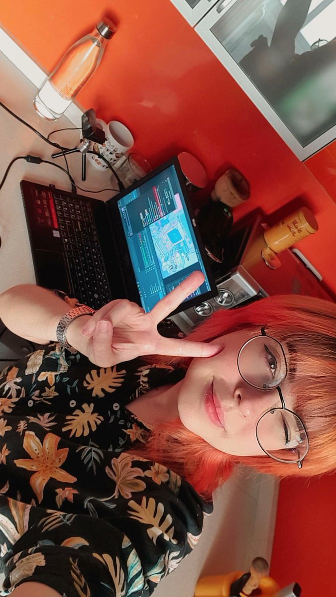 strim de cocina, toca preparar un buen curry  🍛 ✨

♡ twitch. tv/prxblematique 
♡ twitch. tv/prxblematique