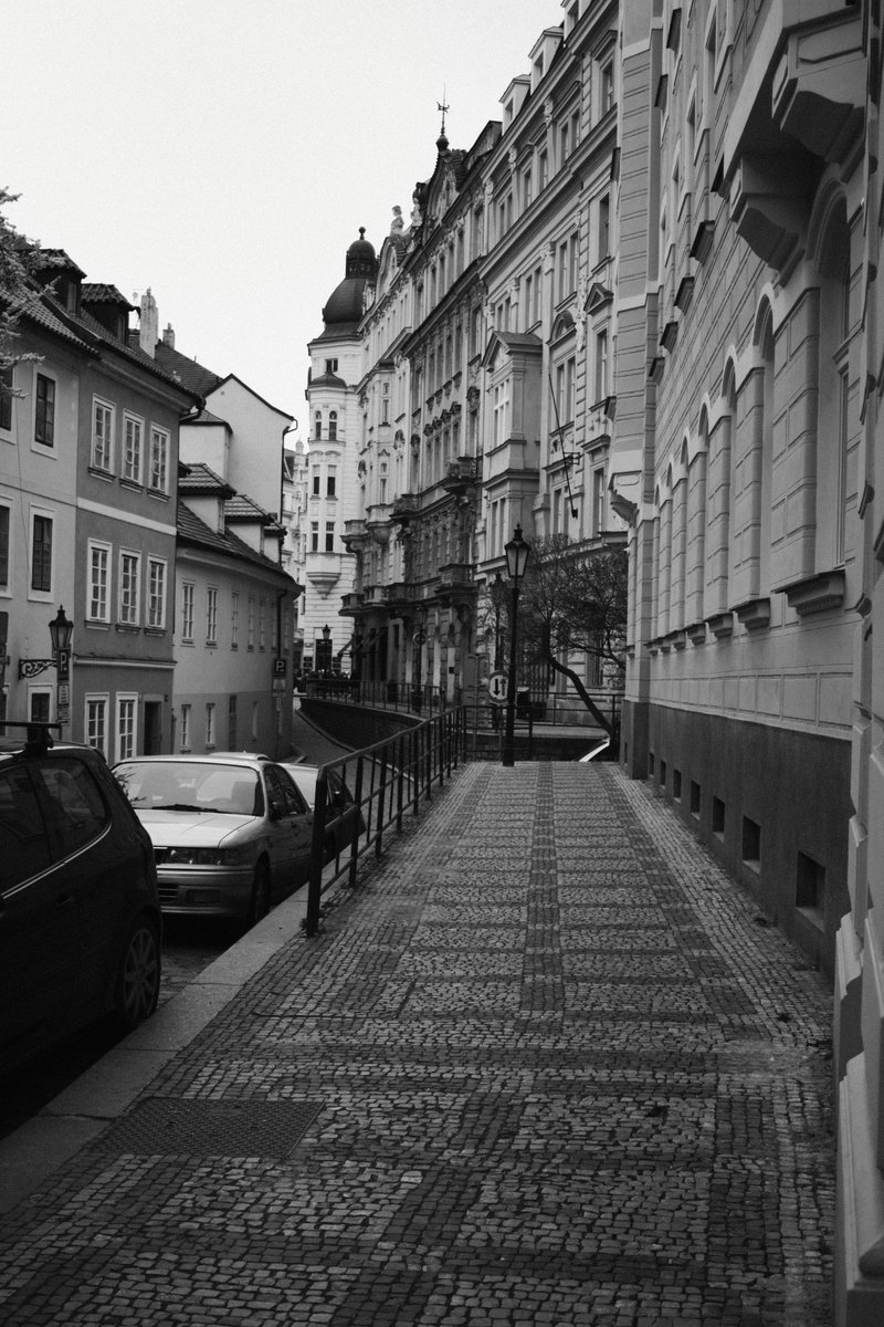 RedkiwiH's tweet photo. A few B&amp;W images from a afternoon walk around Praha.

Fujifilm X-H1, Minolta 28mm 2.8

#praha #czechia #fujifilmxseries #streetphotographyinternational https://t.co/8wwbtoGbpW