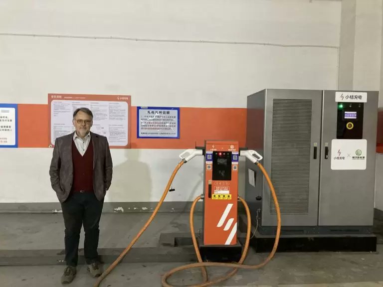 vaielettrico's tweet image. 🇨🇳🇨🇳🇨🇳🇨🇳Ivone ingegnere elettrotecnico dopo un viaggio di lavoro in #Cina, ci ha proposto il racconto di quello che ha visto e delle informazioni che ha potuto raccogliere nella “nuova Mecca” dell’auto elettrica. 

Ecco il primo articolo➡️➡️vaielettrico.it/cina-7-anni-do…