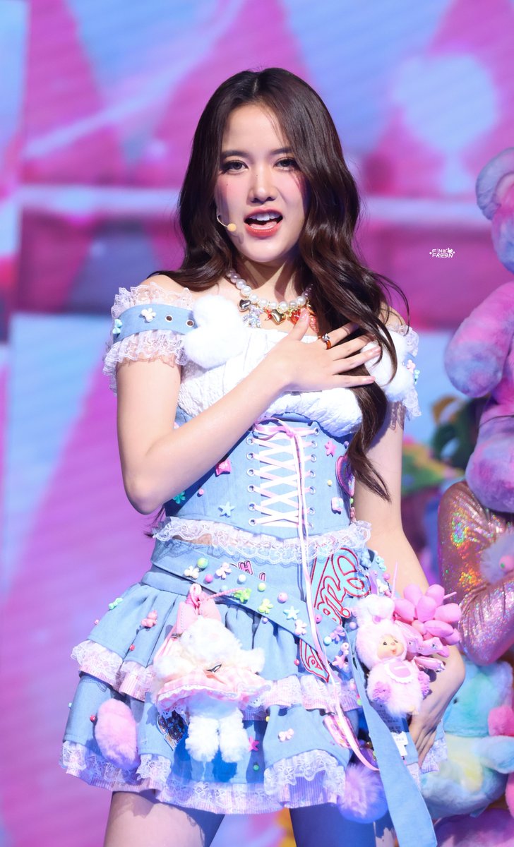 FanfreenCNX's tweet image. 😳😳😳

FREENBECKY LOVE OVERLOAD
#ฟรีนเบค1stFanmeet
#srchafreen